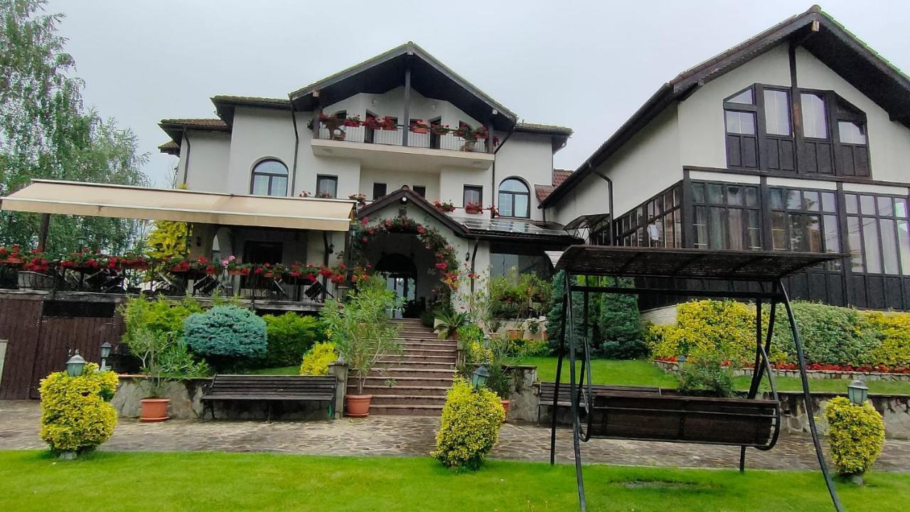 Casa Domneasca Hotel Curtea De Arges Exterior photo