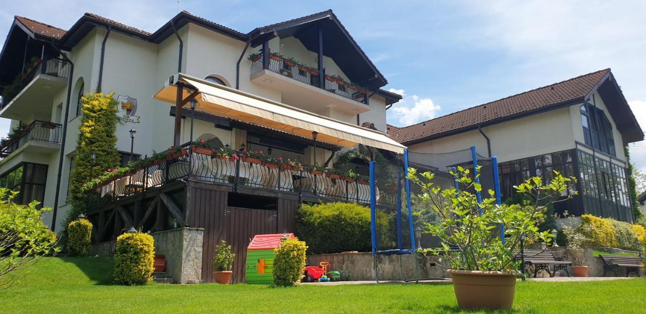 Casa Domneasca Hotel Curtea De Arges Exterior photo