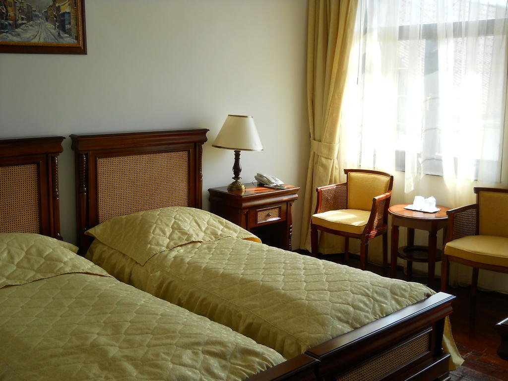 Casa Domneasca Hotel Curtea De Arges Exterior photo