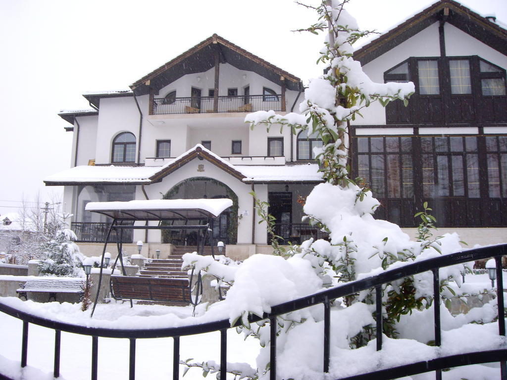 Casa Domneasca Hotel Curtea De Arges Exterior photo