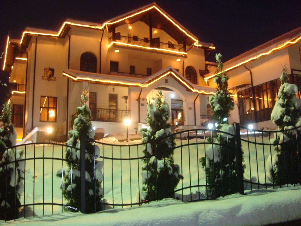 Casa Domneasca Hotel Curtea De Arges Exterior photo