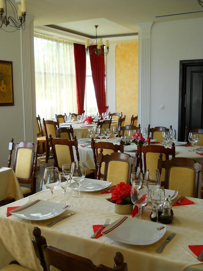 Casa Domneasca Hotel Curtea De Arges Exterior photo