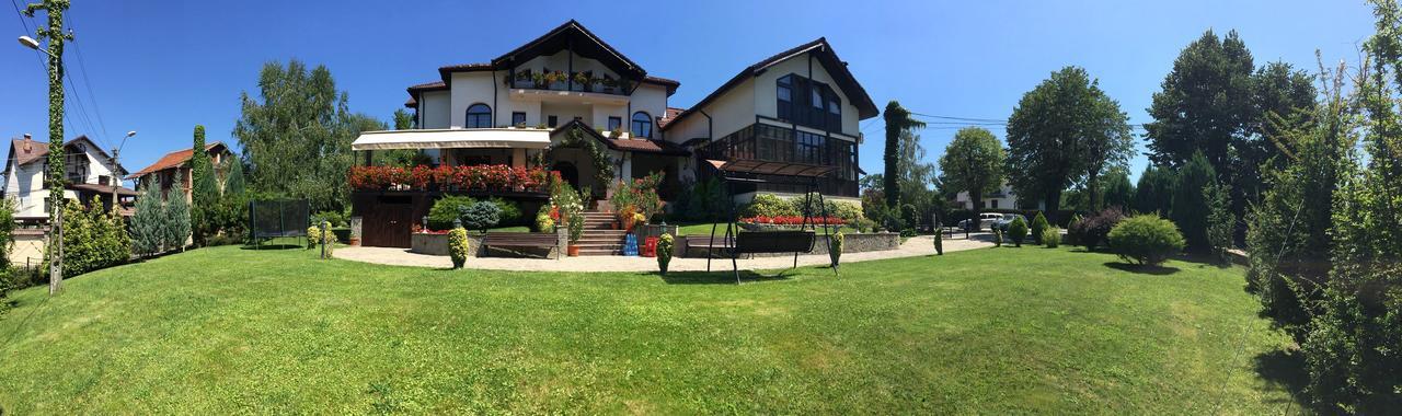 Casa Domneasca Hotel Curtea De Arges Exterior photo